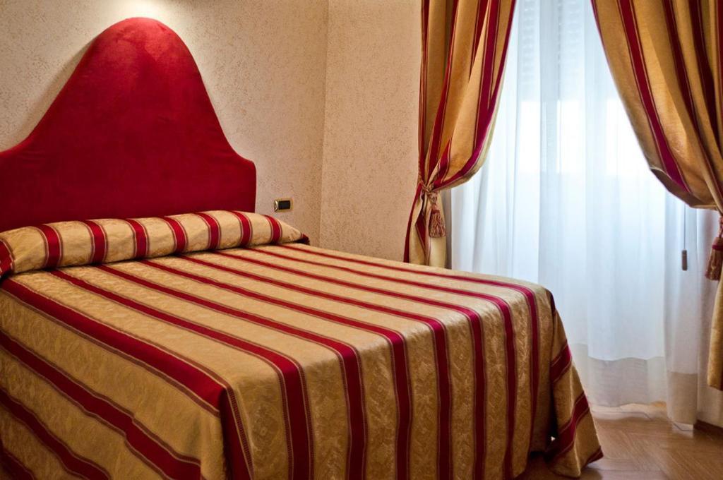 Hotel Brignole เจนัว ห้อง รูปภาพ